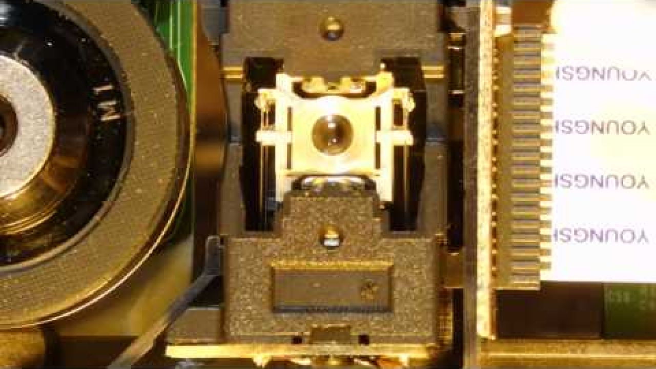 Чистка оптики CD - ROM или как можно попытаться восстановить приводы.