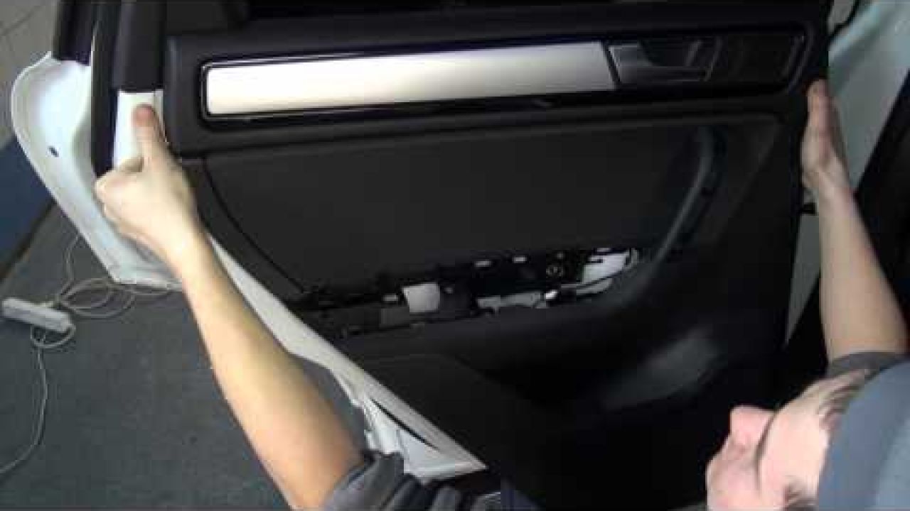 Как снять карту двери на Volkswagen Touareg 2013