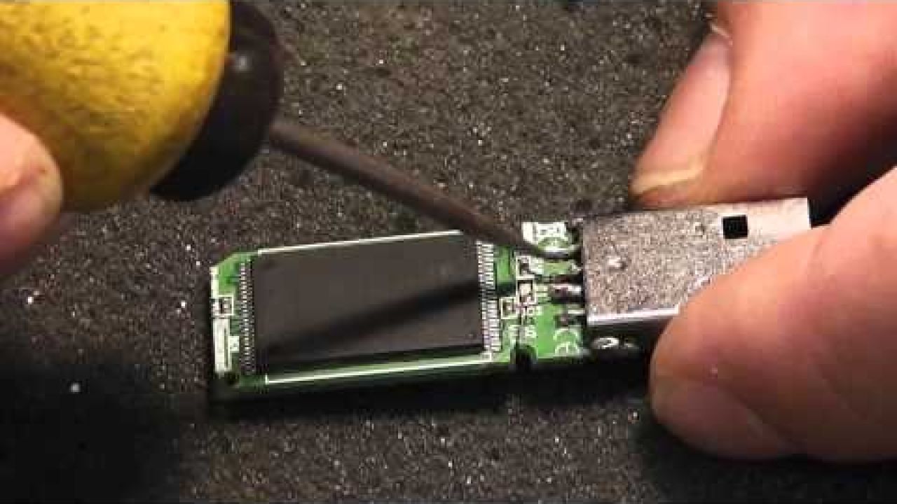 Ремонтируем USB флешку с оторванным разъёмом - Обзор