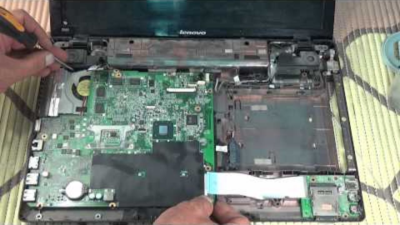 Lenovo IdeaPad Z580 не работает кулер вентилятор разборка замена термопасты